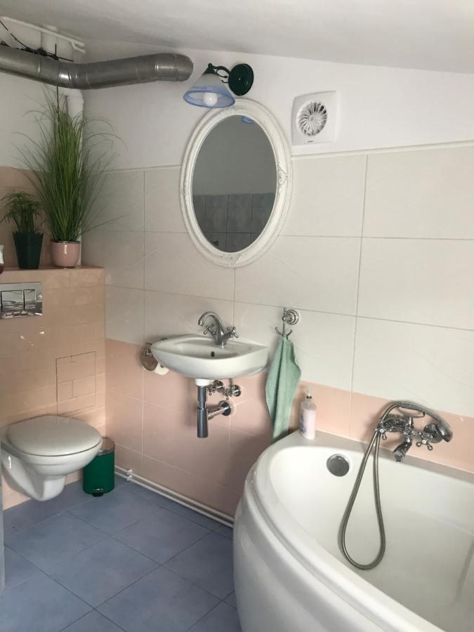 Cosy & Comfy - Old Town Apartment Poznan Luaran gambar